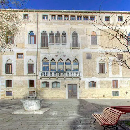 Lägenhet Castello Di Godego Sleeps 5 Wifi T248512